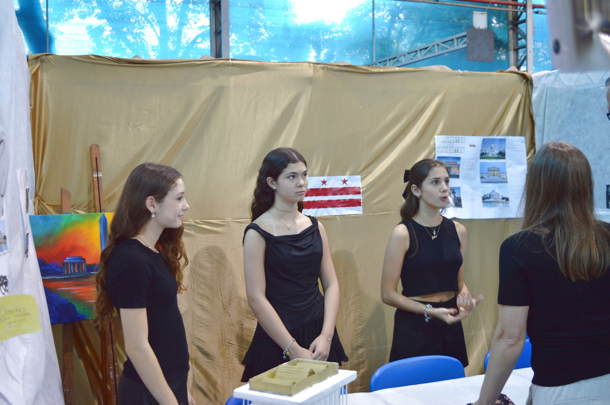 810dd7b8e1a31eeeba7c54a00716277d