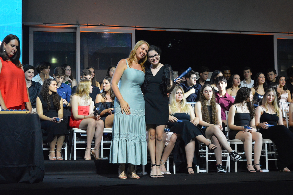 87d13ec415746190e3835057edf069c2