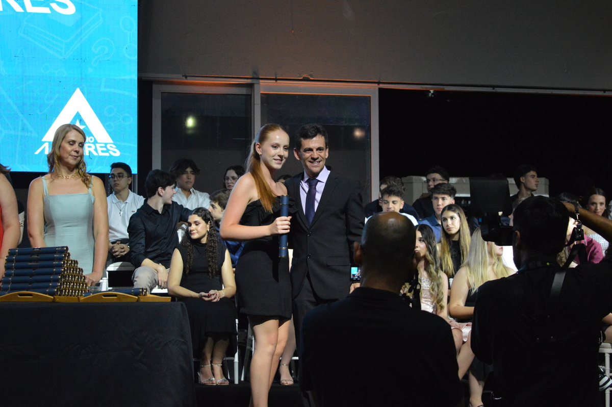 da806ab594fb1b2396f561741650317d